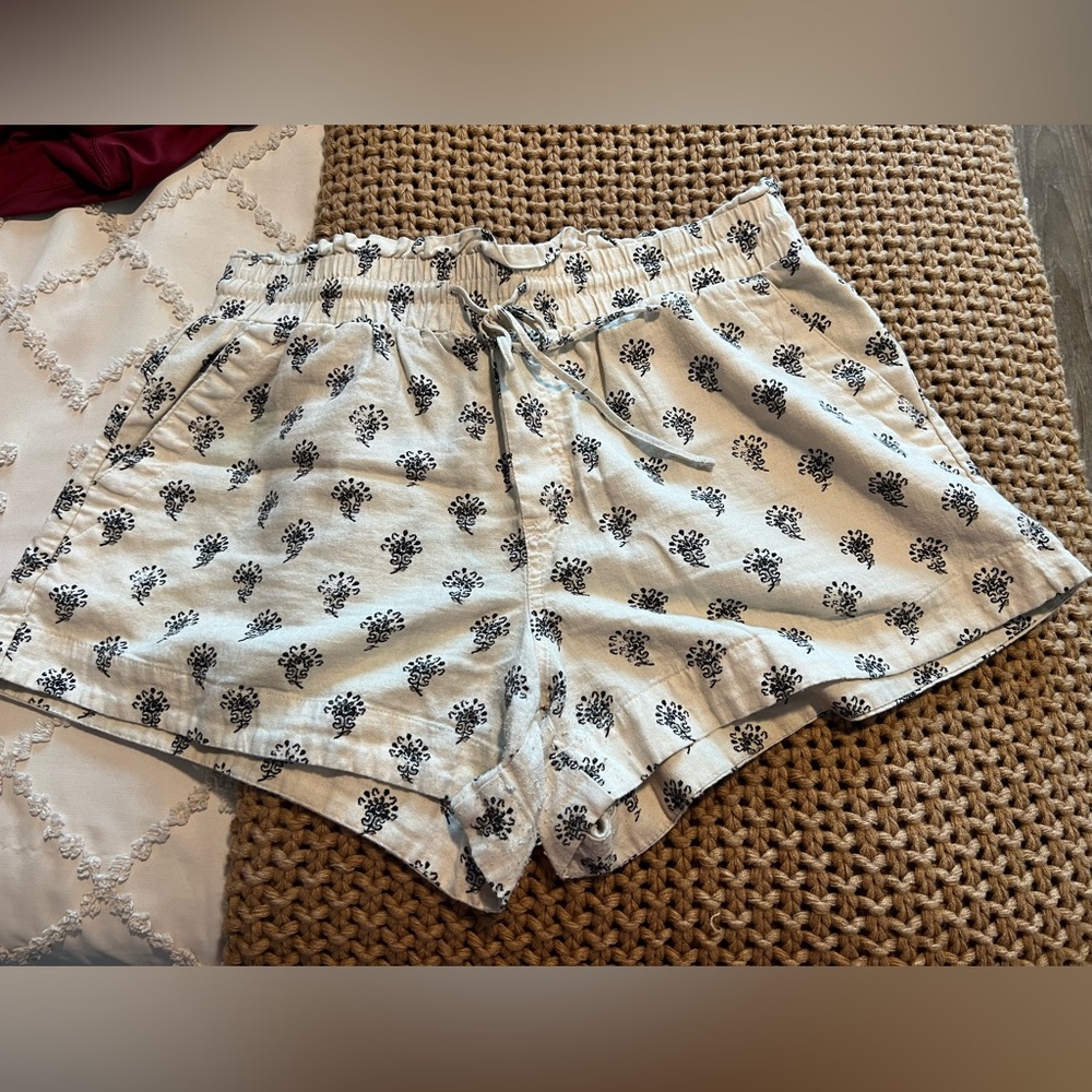 Cream and navy shorts